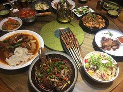 沙湾大盘鸡-塔哈尔·新疆盛宴(城西银泰店)