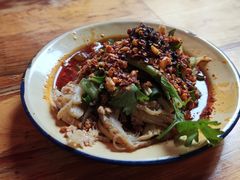 -拈签一笑黄牛肉辣卤串串