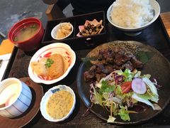 岩烧雪花牛肉定食-味太助·银饭食堂(中华城店)
