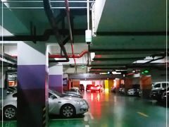 -汇智国际商业中心·停车场