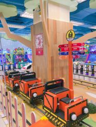 -莫莉幻想儿童乐园(武汉保利广场店)