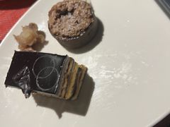 -锦厨国际自助餐厅 · 云端景观 (昆明索菲特大酒店)