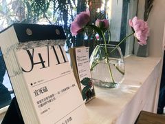 -彳亍咖啡·这里(水湾路店)
