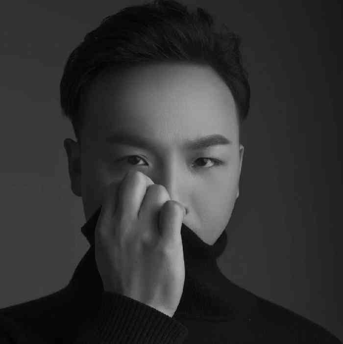 打分 每次剪头发都会来找俊熙老师 老师真的很棒 剪发前都会认真跟我