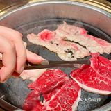  郑州烤肉好去处👉炉小哥｜有鲜肉超市的烤肉店