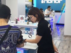 -荣耀授权专卖店(黄浦浙江中路店)