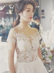 -艾米丽婚纱礼服