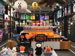 -LINE FRIENDS Garosu-gil Flagship Store