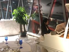 -广州塔卢特斯法国旋转餐厅