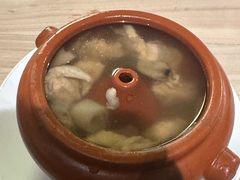 松茸汽锅鸡-缘生态云南菜·野生菌庭院餐厅(华侨城店)