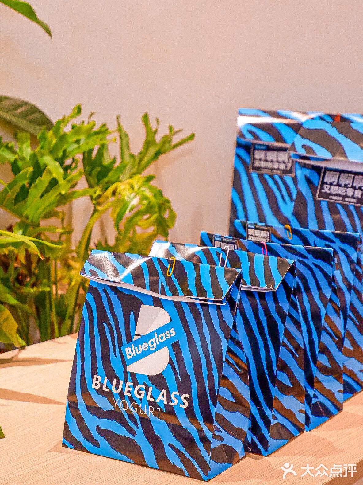 喝酸奶还有娇韵诗小样拿⁉️这波羊毛不薅都对不起自己‼️