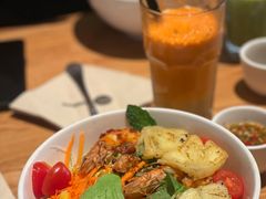 -POKEE VIA&Brunch·维娅(重庆来福士店)