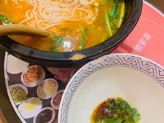 番茄牛肉过桥米线-妈妈故事米线(市府恒隆店)