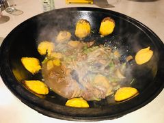 东北溜达鸡-妈妈家铁锅炖(景诚园综合楼店)