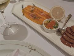 温热烟熏三文鱼-壳里西餐厅Coquille Seafood Bistro(蒙自路店)