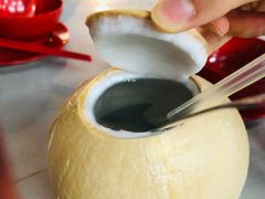 鲜椰子-黄亚华小食店(Jalan Alor)