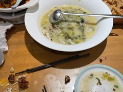 -严记小天府酸菜鱼(西四路店)