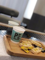 -PE SALON 