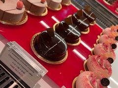 -Salon de The de Joel Robuchon(外滩18号店)