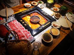 -老牌坊云南鱼豆花火锅(哈西万达店)