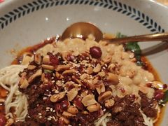 -呼啦面馆·头牌豌杂面(建新东路店)
