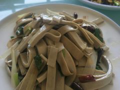 -梅飞酒家(名辉豪庭店)