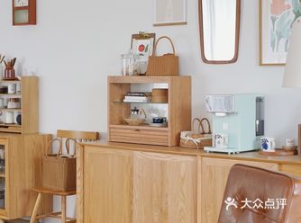 在装修的时候，屋主决定不装电视