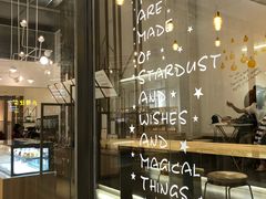 门面-顶东面包花园·生日蛋糕(世博店)