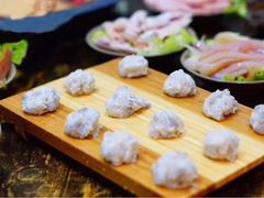 -渝嘴小老弟老火锅(华新村店)