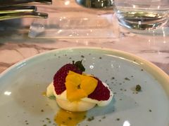 -La Mer Restaurant & Lounge