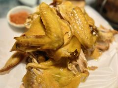-头上红煨盐鸡·非遗院子餐厅