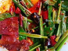 香菜牛肉-老来福·非遗酸汤兔(凯旋路店)