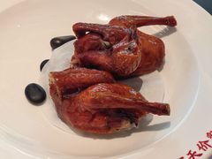 土茯苓中山乳鸽-谭厨中山传家菜.乳鸽.脆鲩鱼(华强北中航城店)