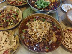 -一品红烧鸭特色川菜(三岔湖店)