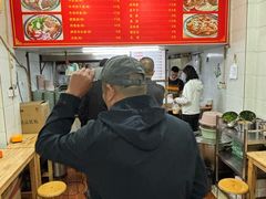 -牛师傅牛肉面(尚隆路店)