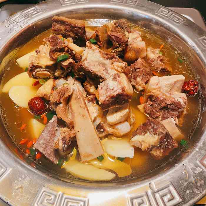 华先生牛排火锅(上江街店)-"就在十四中对面往下一点 环境可以 味道也