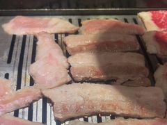 -臻牛烤肉