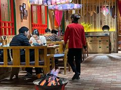 -老滇山寨•云南特色菜•地方菜•民族风情歌舞表演(金碧店)