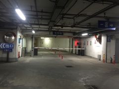 -人民广场-地下停车场