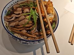 -镇南锅盖面馆(解放路店)