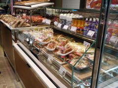 面包甜点陈列柜-巴黎贝甜(常德路店)