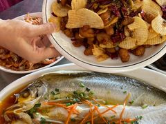 -丹水桥地锅鱼·翘嘴鲌·地方特色全鱼宴(丹江口大坝店)