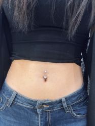 -AI艾耳·专业手工耳洞·穿孔美学馆