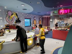 -奈尔宝家庭中心·亲子餐厅(北京东坝万达店)