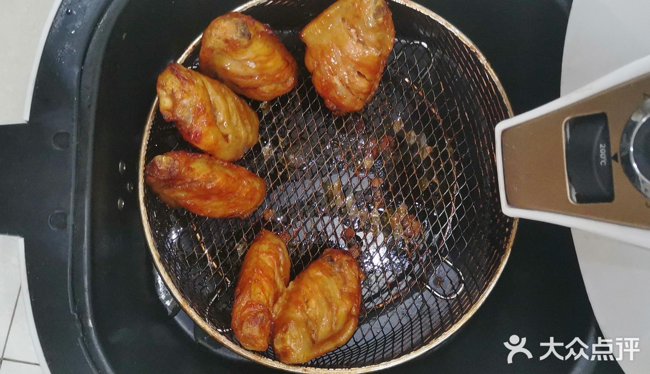 不加一滴油的奥尔良烤翅，即便减肥也不能坑了自己的嘴巴