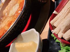 -湊湊火锅·茶憩(杭州湖滨银泰in77店)