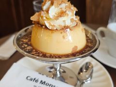 -Café Monson