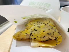 双蛋肉松培根煎饼道-煎饼道·新鲜现做(来福士店)