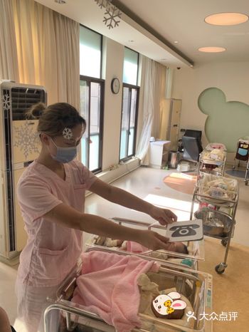 佑生是很早之前朋友就种草给我的,她之前就是在佑生坐的