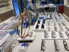 -视野联行眼镜·蔡司·尼康·授权优选门店(青浦宝龙店)